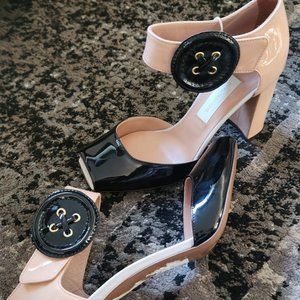 L'Autre Chose  New Size 37  Button detail   made in Italy